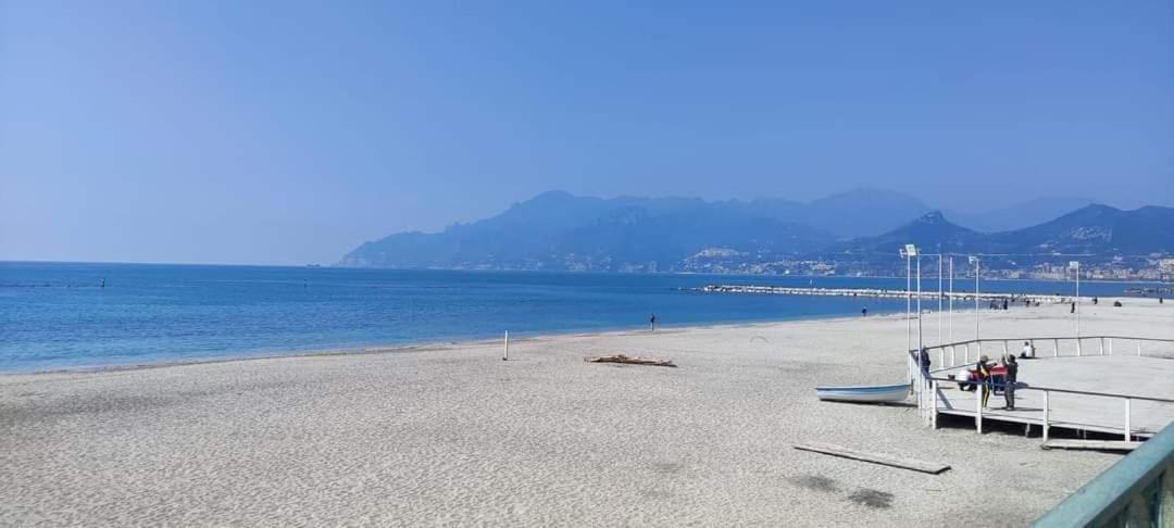 Appartamento Salifornia casa vacanze Salerno Esterno foto