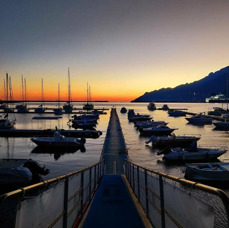 Appartamento Salifornia casa vacanze Salerno Esterno foto