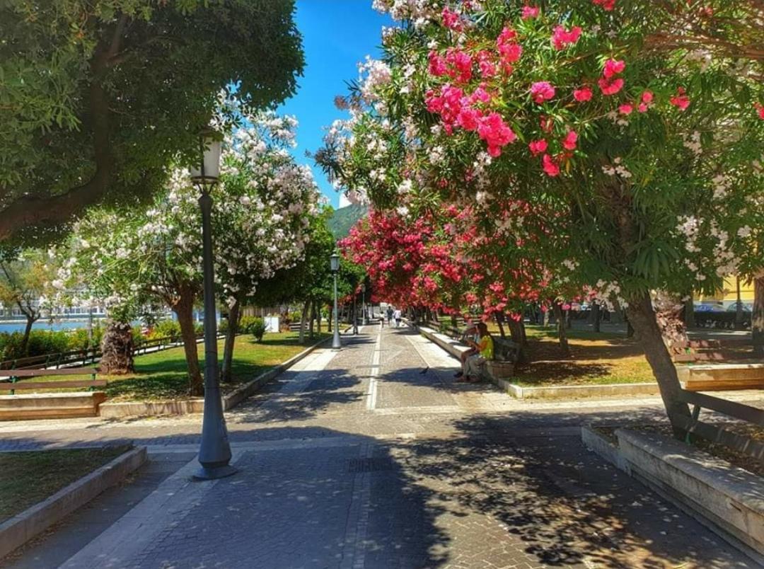 Appartamento Salifornia casa vacanze Salerno Esterno foto